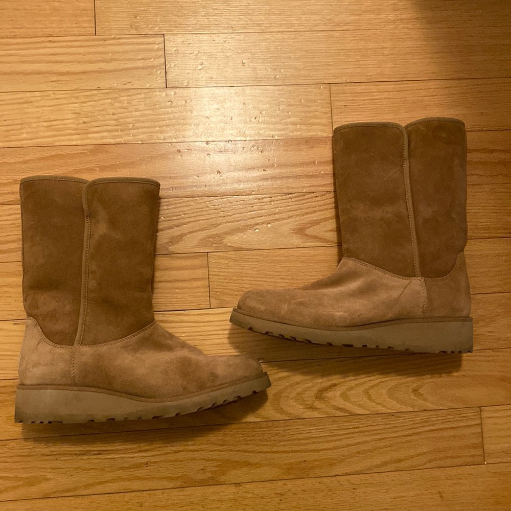 Women’s Amie Ugg boots!
